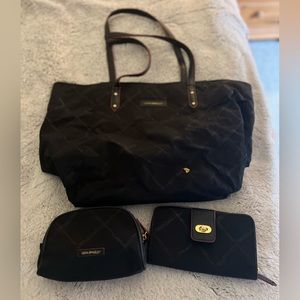 Vera Bradley, nylon Vera tote with matching wallet and cosmetic bag